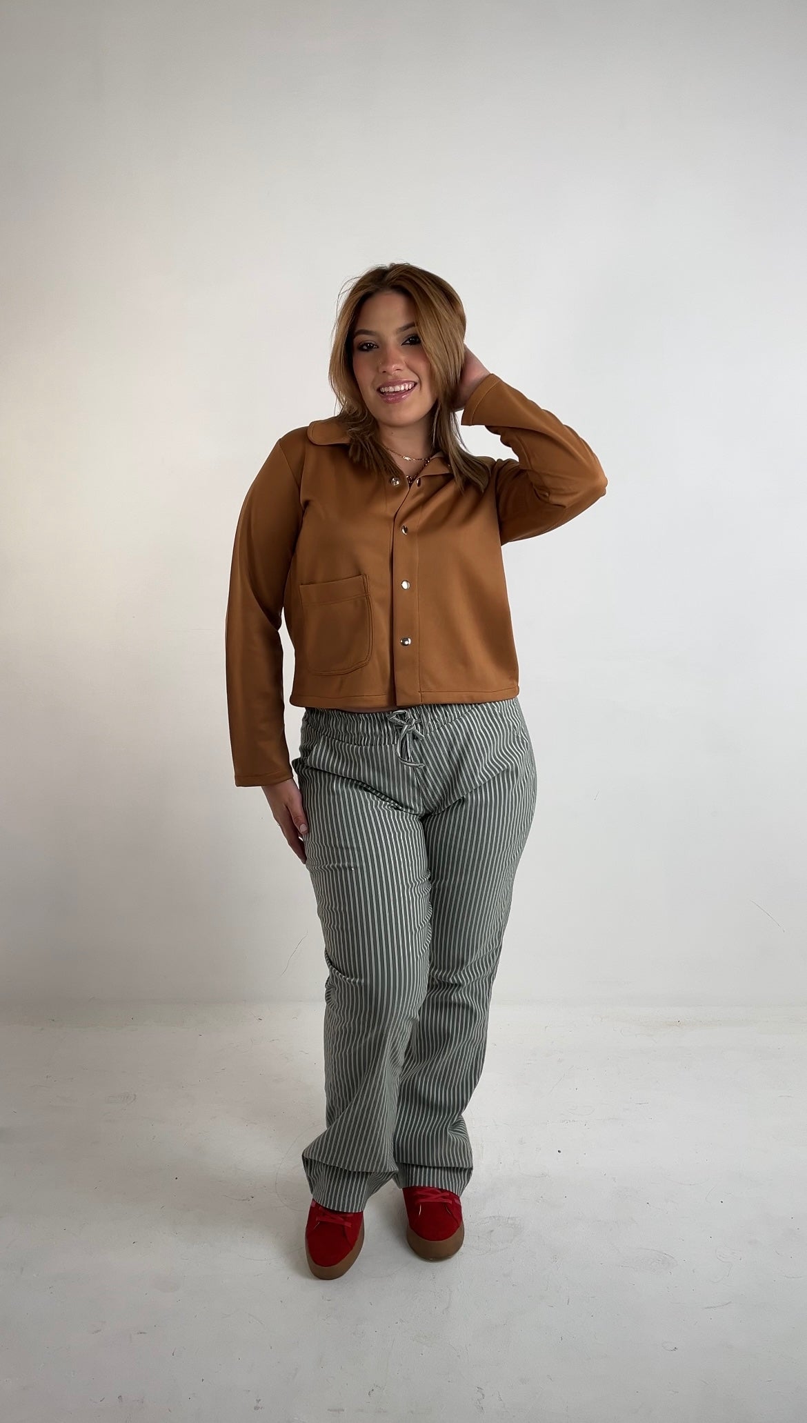 CHAQUETA CUELLO BABERO ★