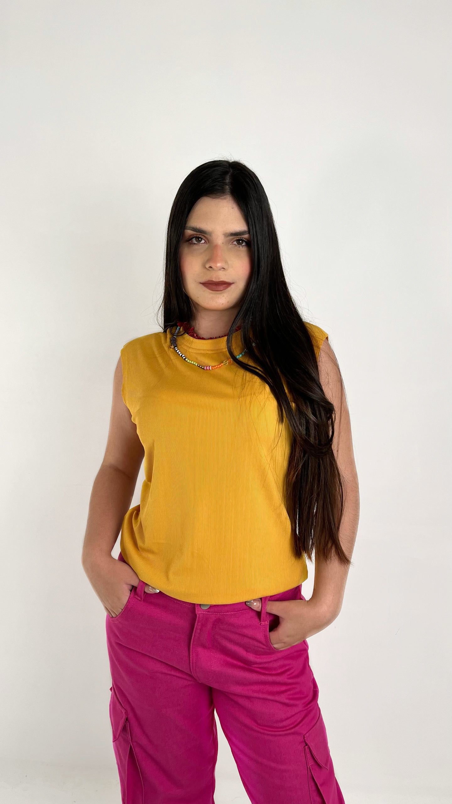 NO SLEEVE SHIRT ACANALADA